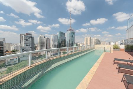 Studio à venda com 29m², 1 quarto e 1 vaga Studio à venda com 29m², 1 quarto e 1 vagaÁrea comum - Piscina
