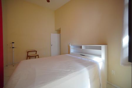 Casa de condomínio para alugar com 122m², 3 quartos e 2 vagasSuíte