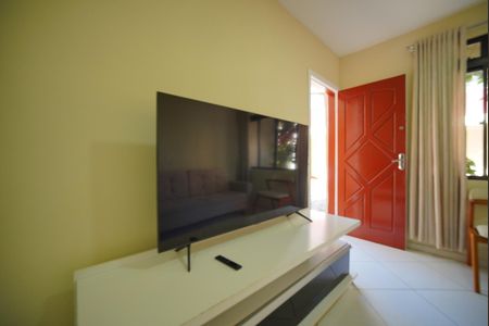 Casa de condomínio para alugar com 122m², 3 quartos e 2 vagasSala