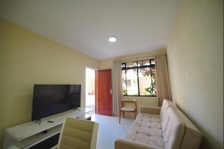 Sala de casa de condomínio para alugar com 3 quartos, 122m² em Ingleses do Rio Vermelho, Florianópolis