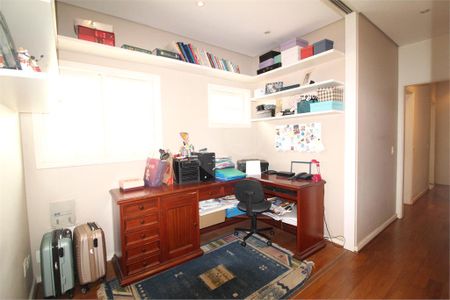 Casa à venda com 3 quartos, 250m² em Morumbi, São Paulo