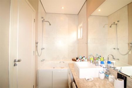 Casa à venda com 3 quartos, 250m² em Morumbi, São Paulo