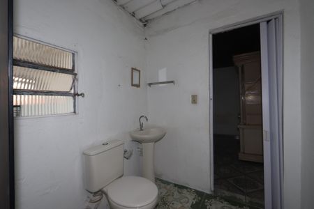 Banheiro de casa para alugar com 1 quarto, 28m² em Jardim Vila Formosa, São Paulo