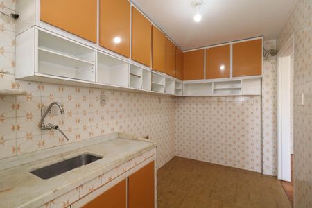 Apartamento à venda com 64m², 2 quartos e 1 vagaCozinha