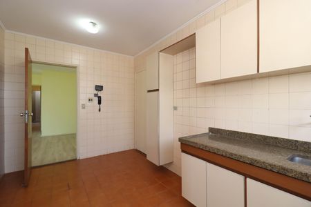 Apartamento para alugar com 100m², 3 quartos e 2 vagas Apartamento para alugar com 100m², 3 quartos e 2 vagasCozinha