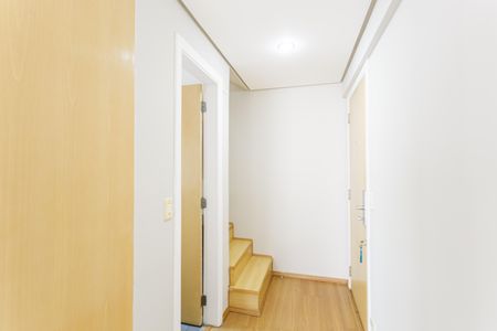 Apartamento à venda com 54m², 1 quarto e 1 vagaEscada