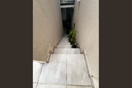 Apartamento para alugar com 87m², 2 quartos e 1 vagaEscada