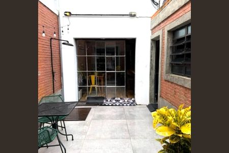 Casa à venda com 155m², 2 quartos e 2 vagasÁrea externa
