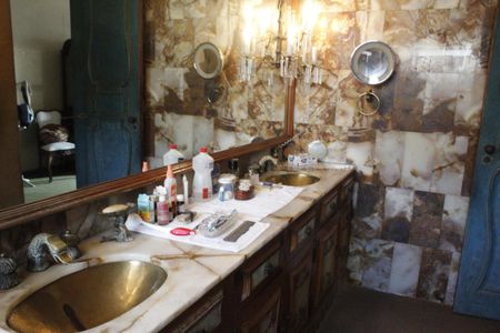 Apartamento à venda com 400m², 4 quartos e 3 vagasBanheiro da Suíte 2