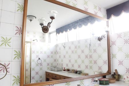 Apartamento à venda com 400m², 4 quartos e 3 vagasBanheiro da Suíte 1