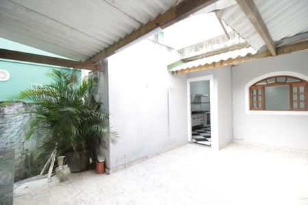 Casa para alugar com 60m², 2 quartos e sem vagaQuintal