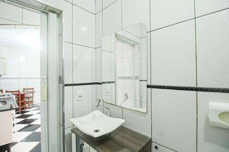 Casa para alugar com 60m², 2 quartos e sem vagaBanheiro