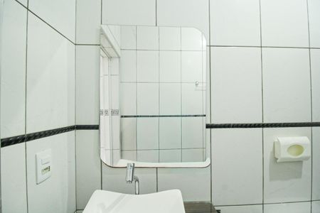 Casa para alugar com 60m², 2 quartos e sem vagaBanheiro