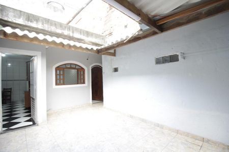 Casa para alugar com 60m², 2 quartos e sem vagaQuintal