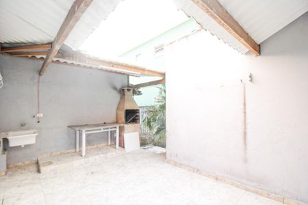 Casa para alugar com 60m², 2 quartos e sem vagaQuintal