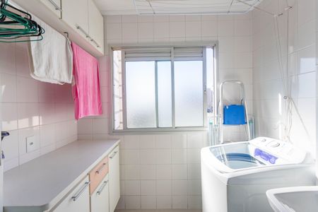 Apartamento à venda com 67m², 2 quartos e 1 vagaÁrea de serviço 