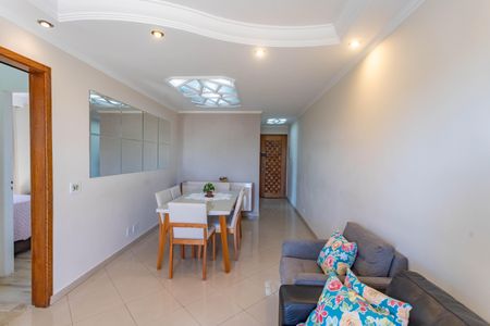 Apartamento à venda com 67m², 2 quartos e 1 vagaSala