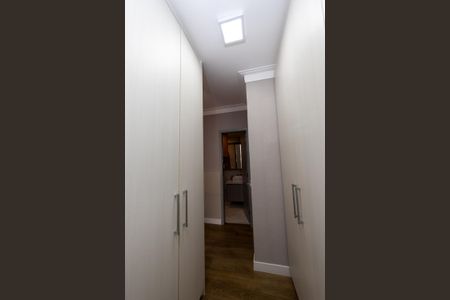 Closet de apartamento à venda com 3 quartos, 107m² em Empresarial 18 do Forte, Barueri