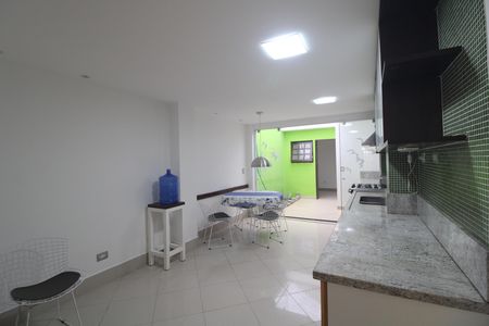 Casa de condomínio para alugar com 75m², 2 quartos e 2 vagasCozinha