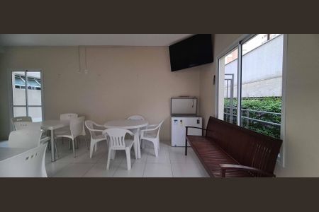 Apartamento para alugar com 60m², 3 quartos e 1 vagaÁrea comum - Salão de Festas