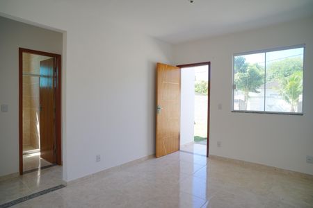 Sala de casa para alugar com 2 quartos, 50m² em Inoã, Maricá