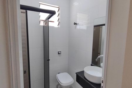 Banheiro de casa para alugar com 1 quarto, 58m² em Cerâmica, São Caetano do Sul