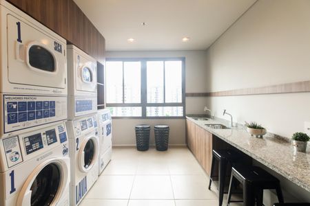 Studio à venda com 25m², 1 quarto e sem vaga Studio à venda com 25m², 1 quarto e sem vagaÁrea Comum - Lavanderia