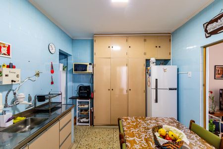 Casa à venda com 230m², 3 quartos e 2 vagasCozinha