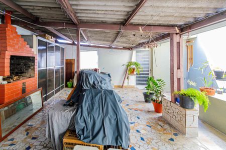 Casa à venda com 230m², 3 quartos e 2 vagasSalão
