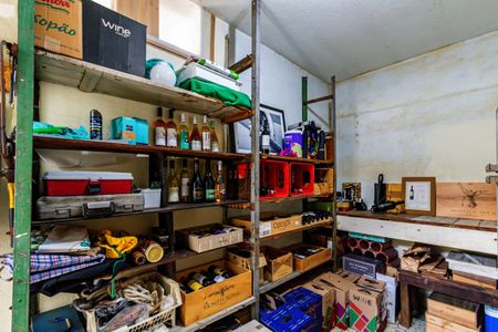 Casa à venda com 230m², 3 quartos e 2 vagasDepósito