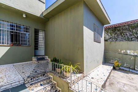 Casa à venda com 230m², 3 quartos e 2 vagasFachada