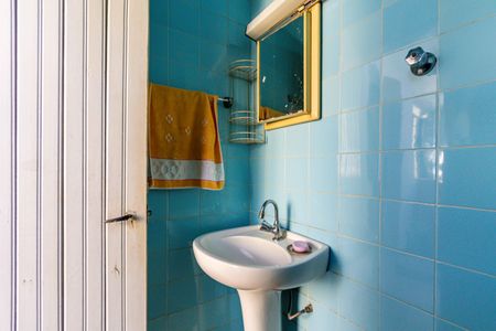 Casa à venda com 230m², 3 quartos e 2 vagasBanheiro de serviço