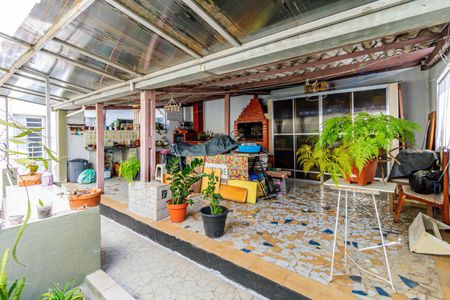 Casa à venda com 230m², 3 quartos e 2 vagasSalão