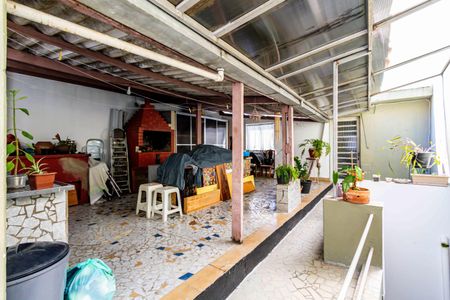 Casa à venda com 230m², 3 quartos e 2 vagasSalão