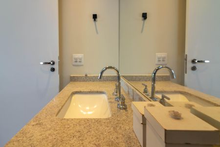 Apartamento para alugar com 47m², 1 quarto e 1 vaga Apartamento para alugar com 47m², 1 quarto e 1 vagaBanheiro da Suíte