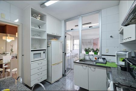 Apartamento à venda com 100m², 3 quartos e 2 vagasCozinha