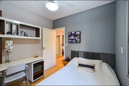 Apartamento à venda com 100m², 3 quartos e 2 vagasQuarto 2