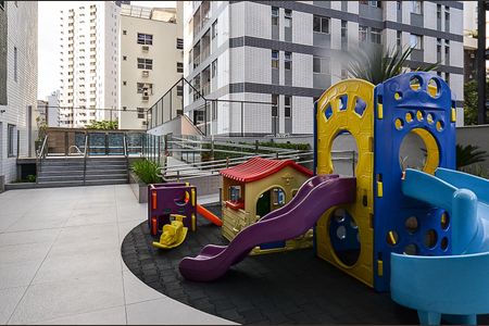 Apartamento à venda com 100m², 3 quartos e 2 vagasÁrea comum - Playground