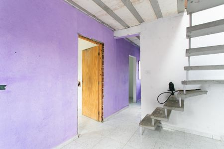 Casa à venda com 70m², 1 quarto e sem vagaSala