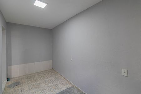 Quarto de casa para alugar com 1 quarto, 25m² em Jardim Verônia, São Paulo