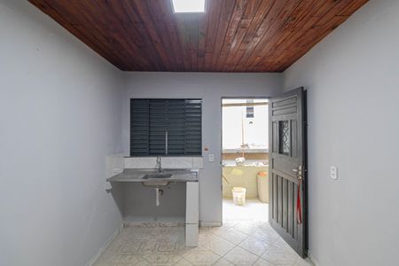 Cozinha de casa para alugar com 1 quarto, 25m² em Jardim Verônia, São Paulo
