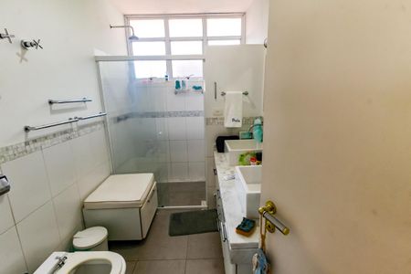 Casa à venda com 540m², 4 quartos e 4 vagasBanheiro Corredor