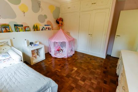 Casa à venda com 540m², 4 quartos e 4 vagasQuarto 2