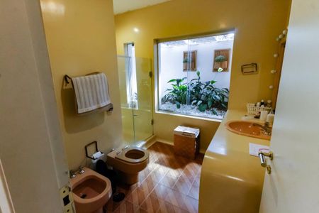 Casa à venda com 540m², 4 quartos e 4 vagasBanheiro