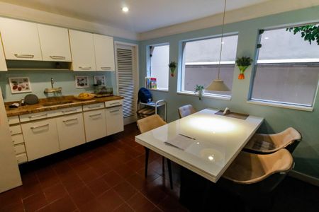 Casa à venda com 540m², 4 quartos e 4 vagasCopa
