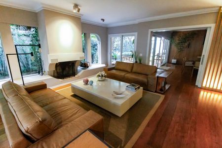 Casa à venda com 540m², 4 quartos e 4 vagasSala 1