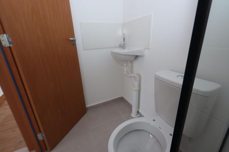 Apartamento para alugar com 37m², 2 quartos e sem vagaBanheiro