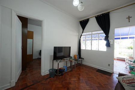 Casa para alugar com 120m², 2 quartos e 2 vagasSala
