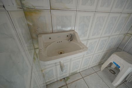 Casa para alugar com 120m², 2 quartos e 2 vagasBanheiro de serviço