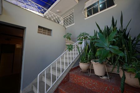 Casa para alugar com 120m², 2 quartos e 2 vagasEntrada